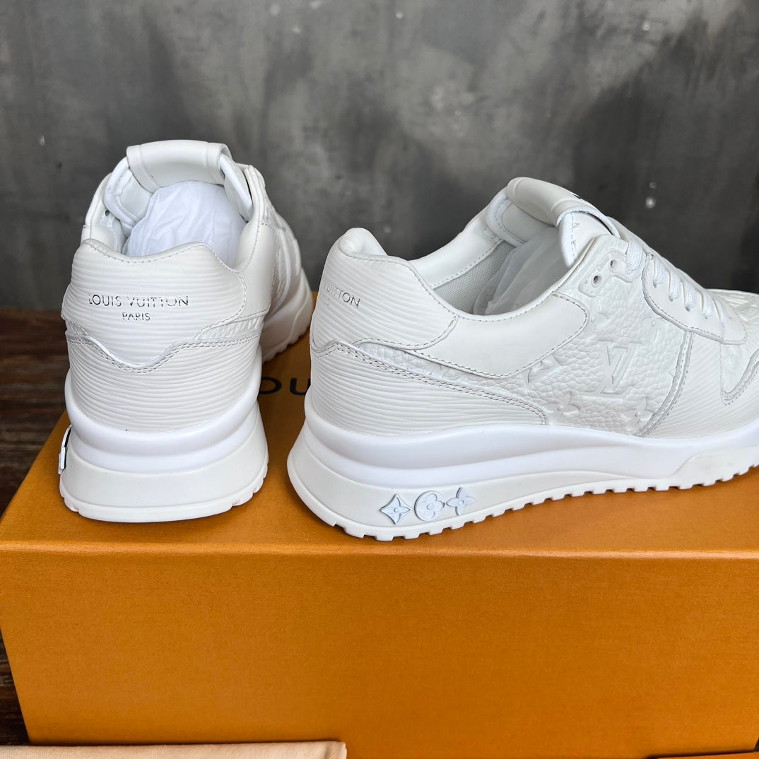 LOUIS VUITTON Run Away White