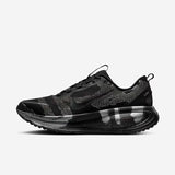 Tênis Nike Vomero 18 Black/Graphite Details