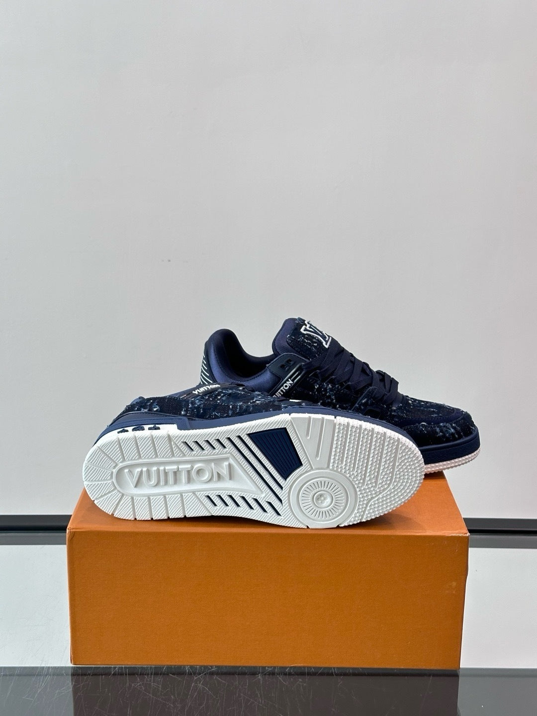 Tênis LV Trainer Blue Suede