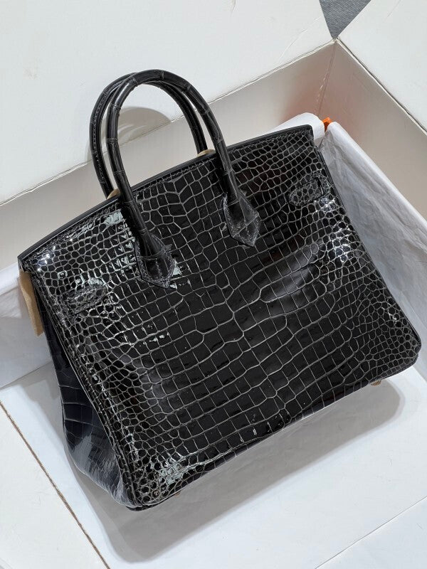 Bolsa Hermes Birkin 25 Alligator Gold Hardware 89