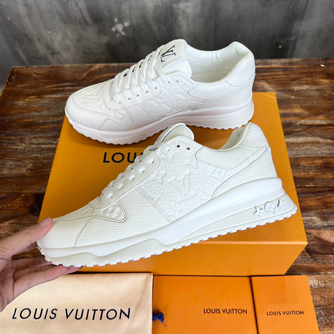 LOUIS VUITTON Run Away White