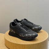 Tênis Louis Vuitton Run Away Black/Grey Monogram