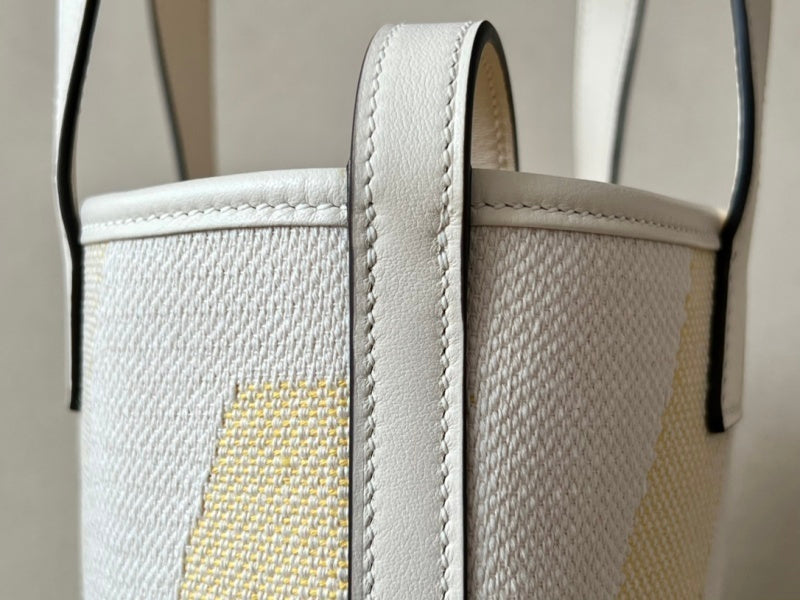Bolsa Hermès Cabas H Biais 27 White Yellow