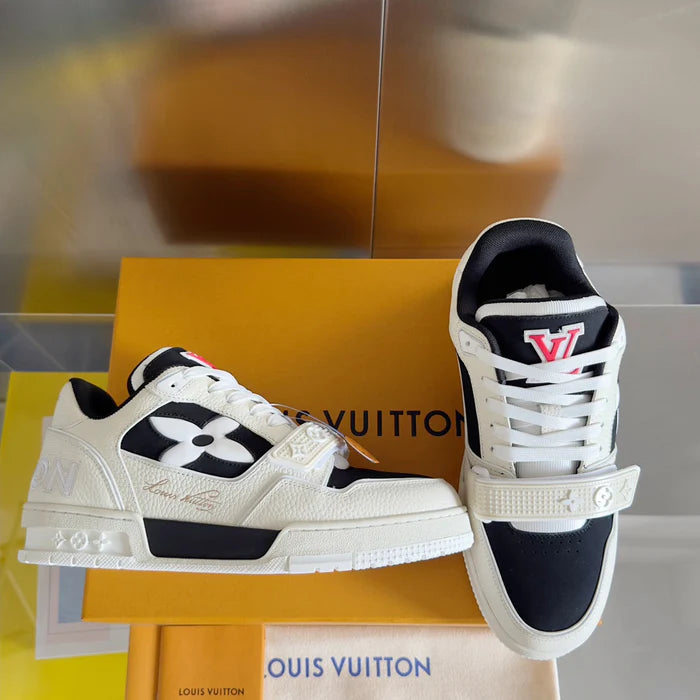 LV Trainer Velcro White Black
