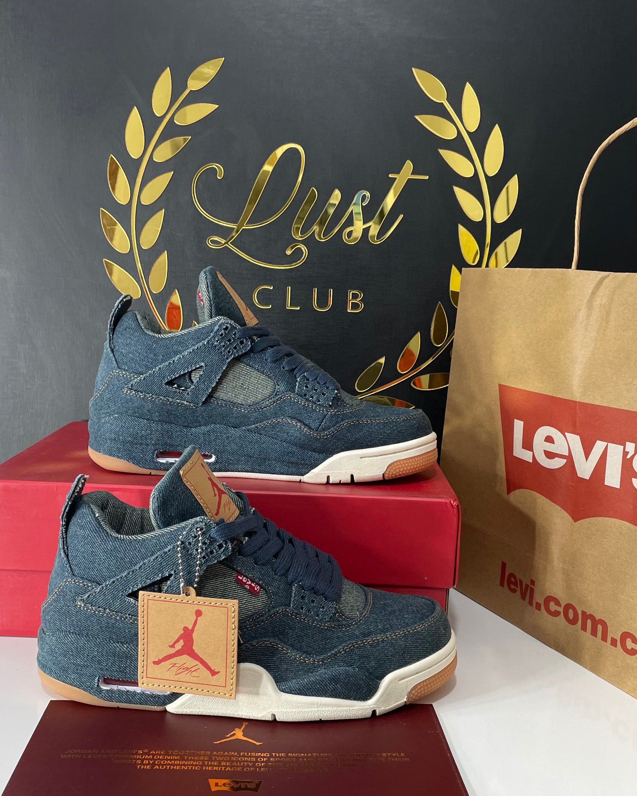 Jordan 4 Retro Levi's Blue Denim (PRONTA ENTREGA) Tamanho 40