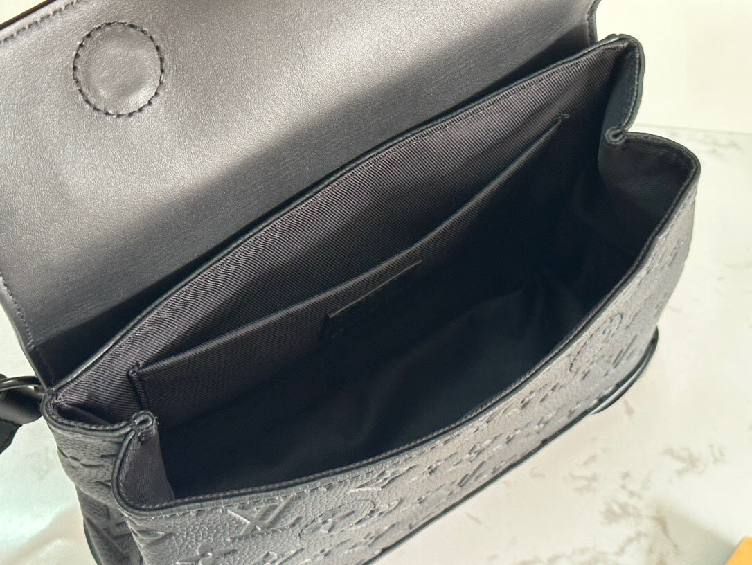 Bag LV Monogram Steamer Taurillon