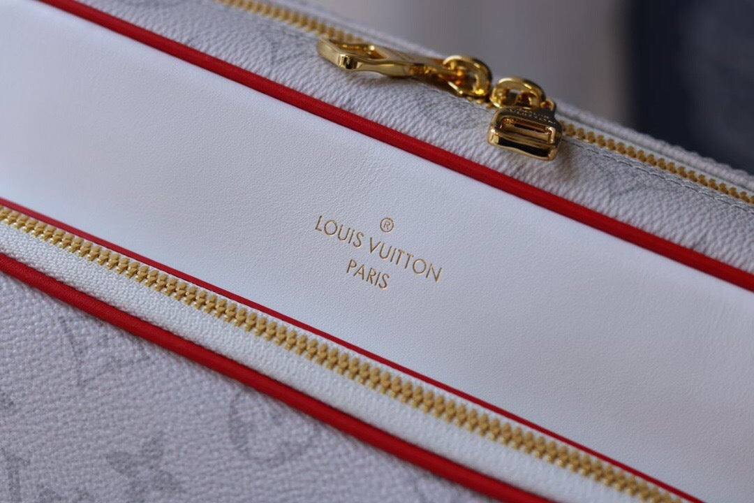 Bag LV X NBA Nil Monogram Antarctica Shoulder Bag