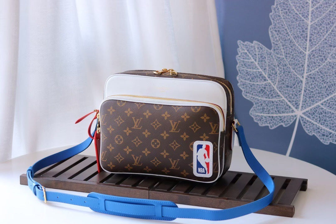 Bag LV X NBA Nil Monogram Antarctica Shoulder Bag (Cópia)
