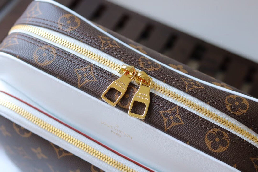 Bag LV X NBA Nil Monogram Antarctica Shoulder Bag (Cópia)