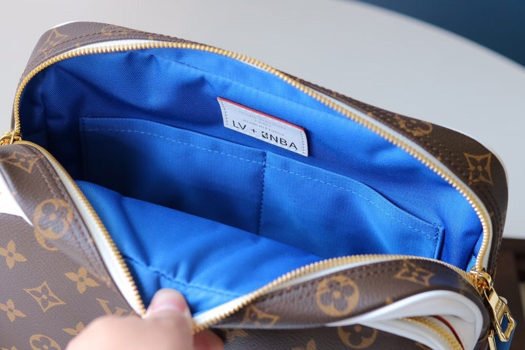 Bag LV X NBA Nil Monogram Antarctica Shoulder Bag (Cópia)