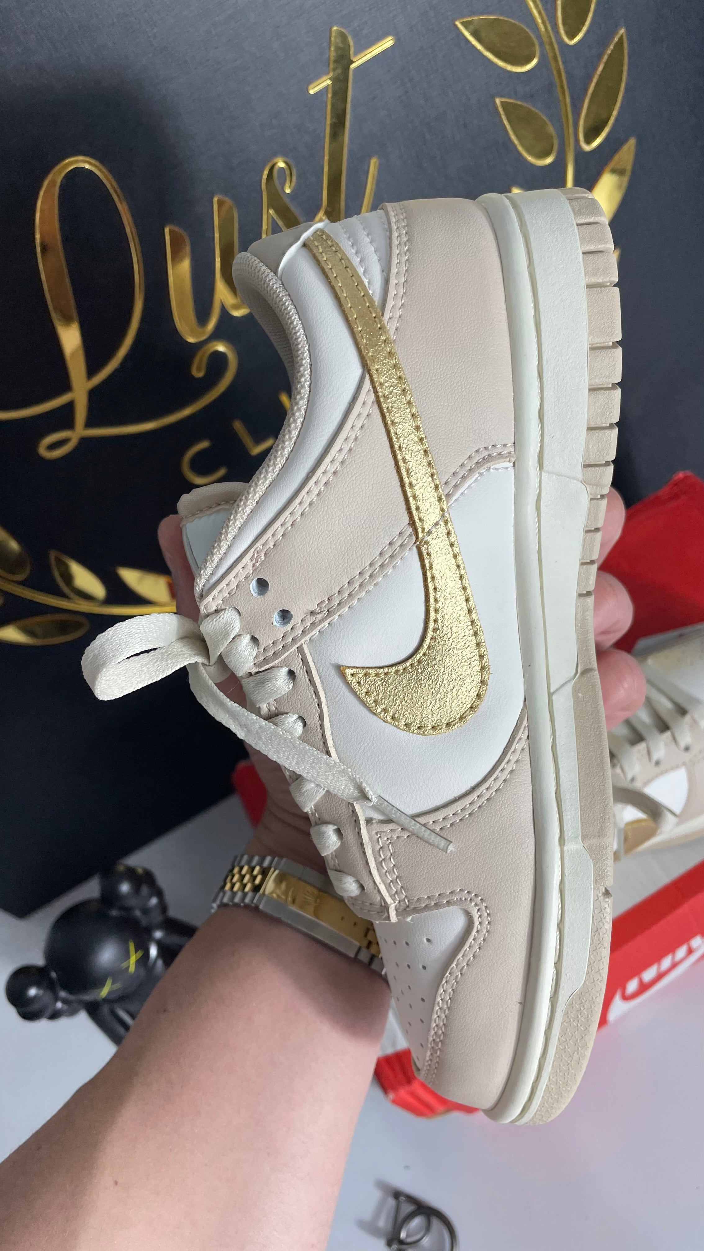 Nike Dunk Metallic Gold (PRONTA ENTREGA) Tamanho 34