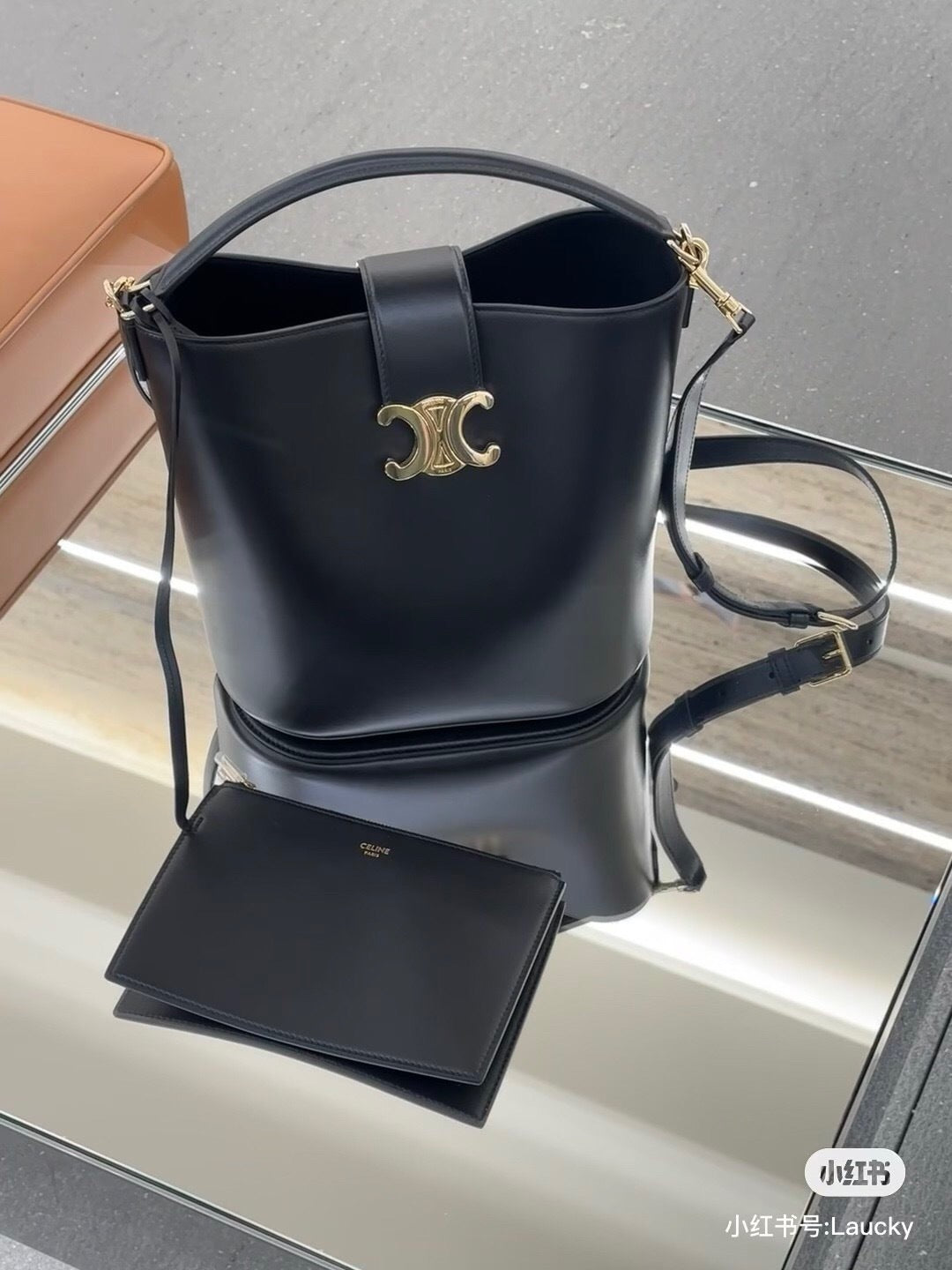 BOLSA CELINE Louise Bucket