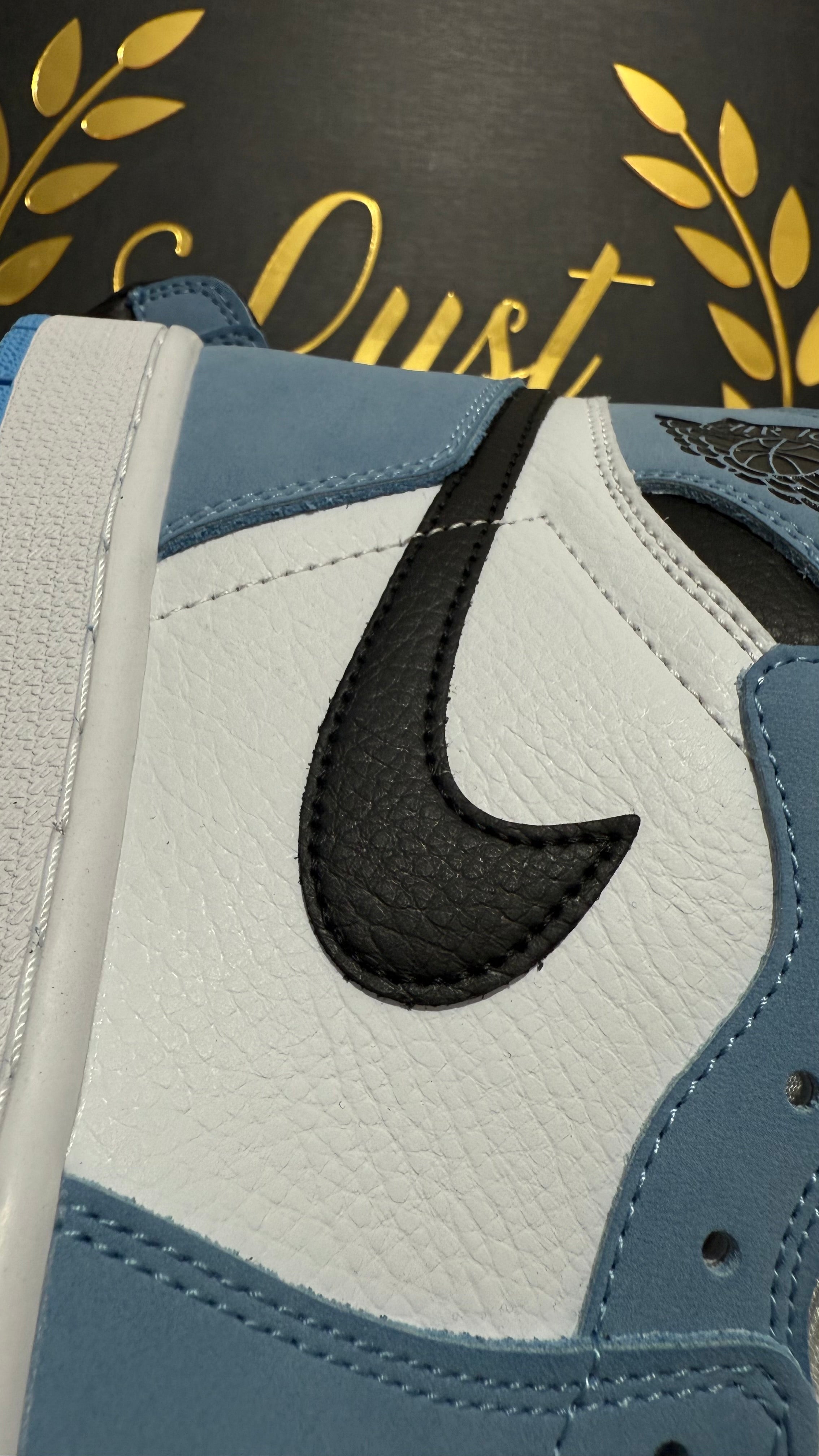 Jordan 1 Retro High White University Blue Black (PRONTA ENTREGA) Tamanho 41