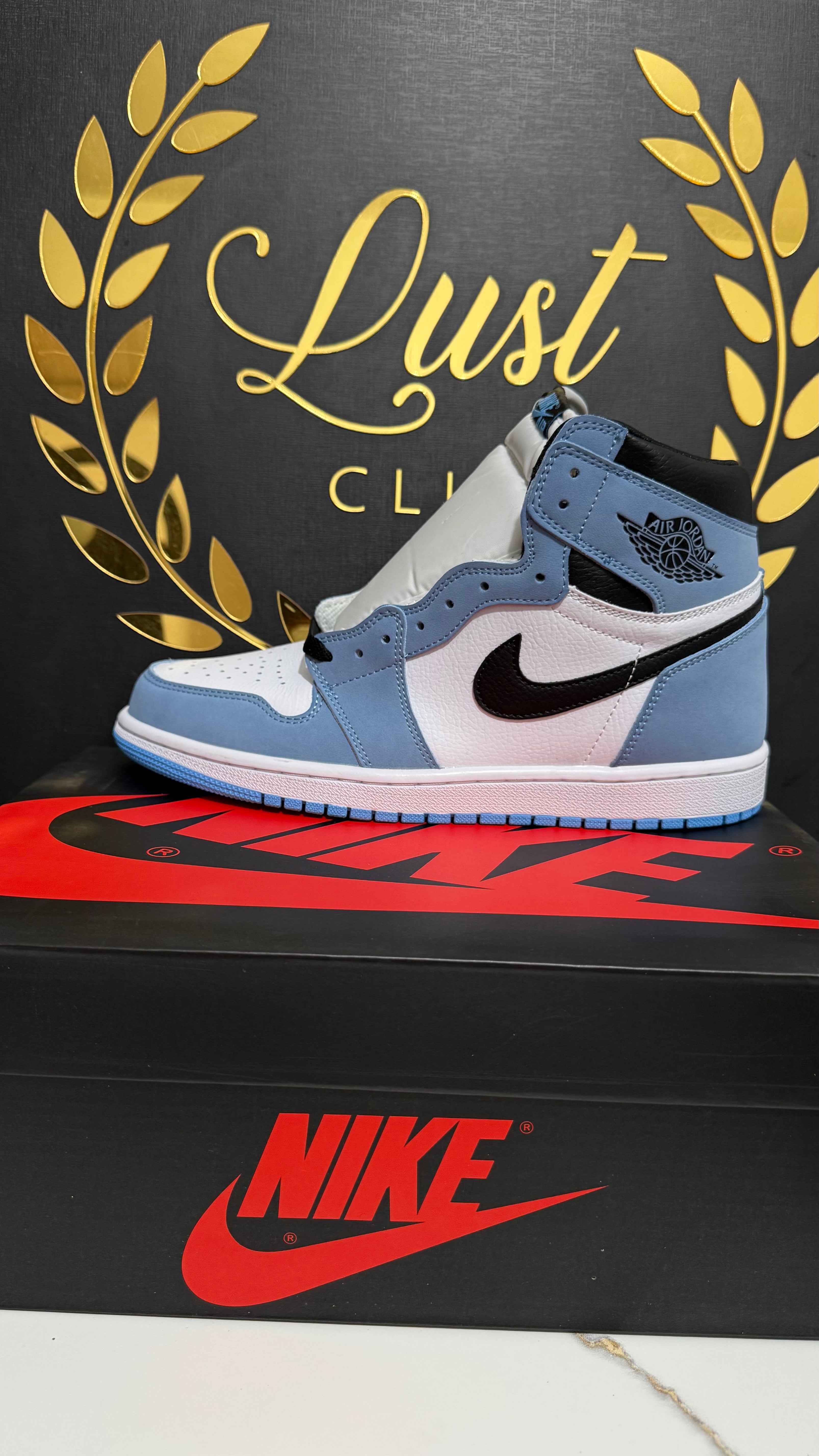 Jordan 1 Retro High White University Blue Black (PRONTA ENTREGA) Tamanho 41