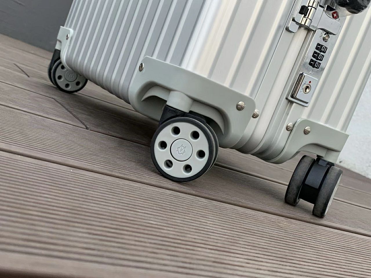 Mala Rimowa Classic Cabin