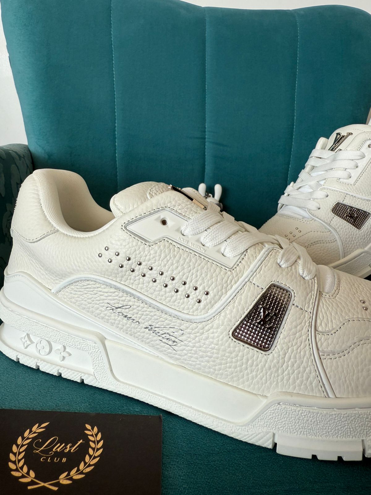 LV Trainer White