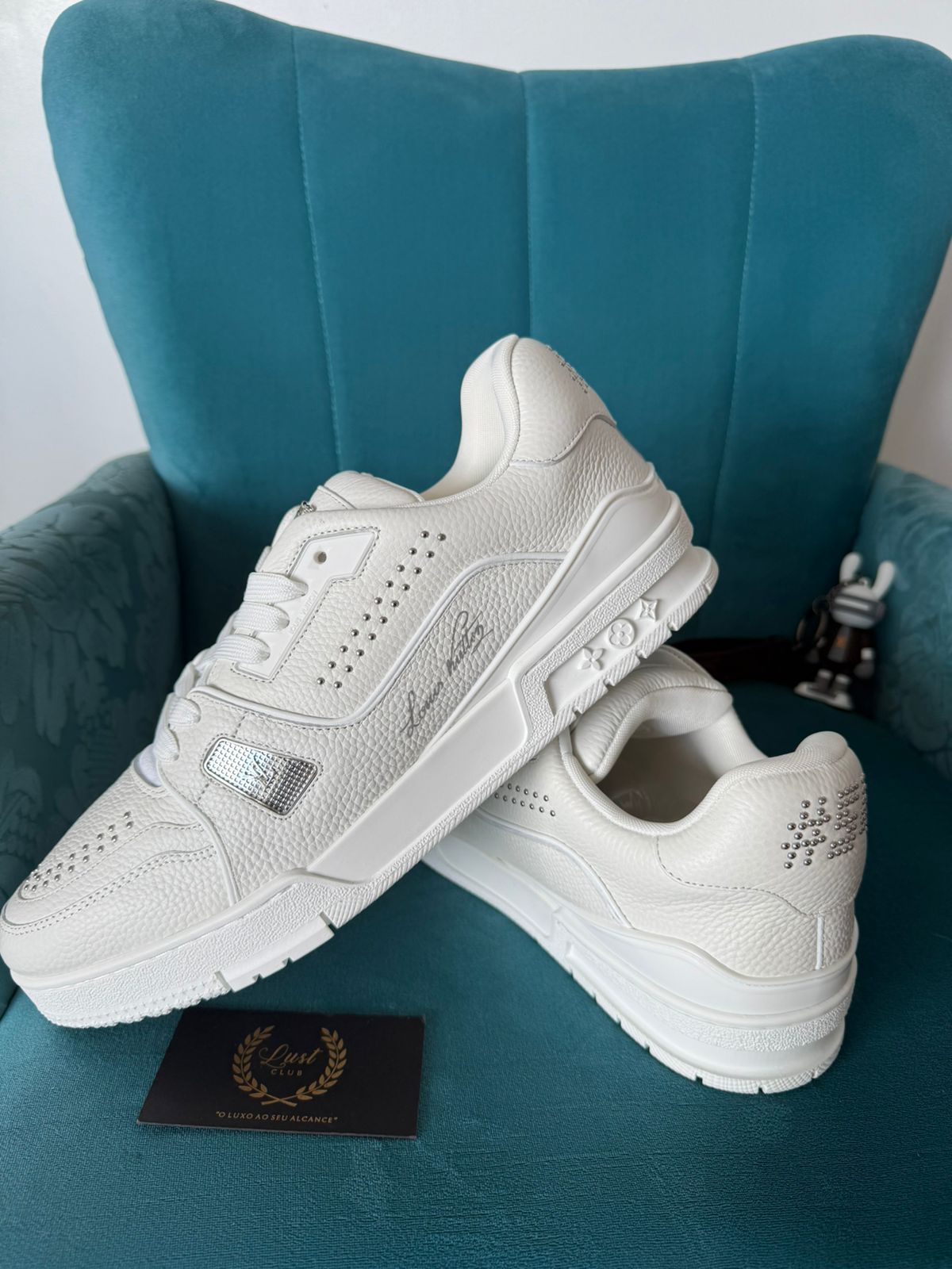 LV Trainer White