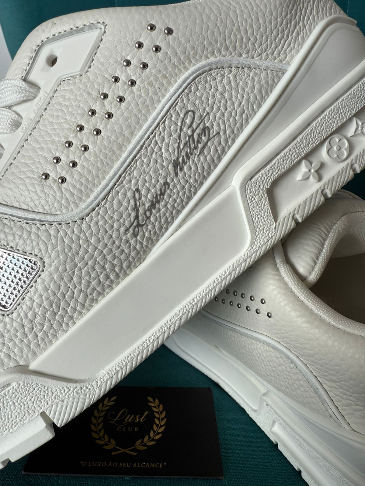 LV Trainer White