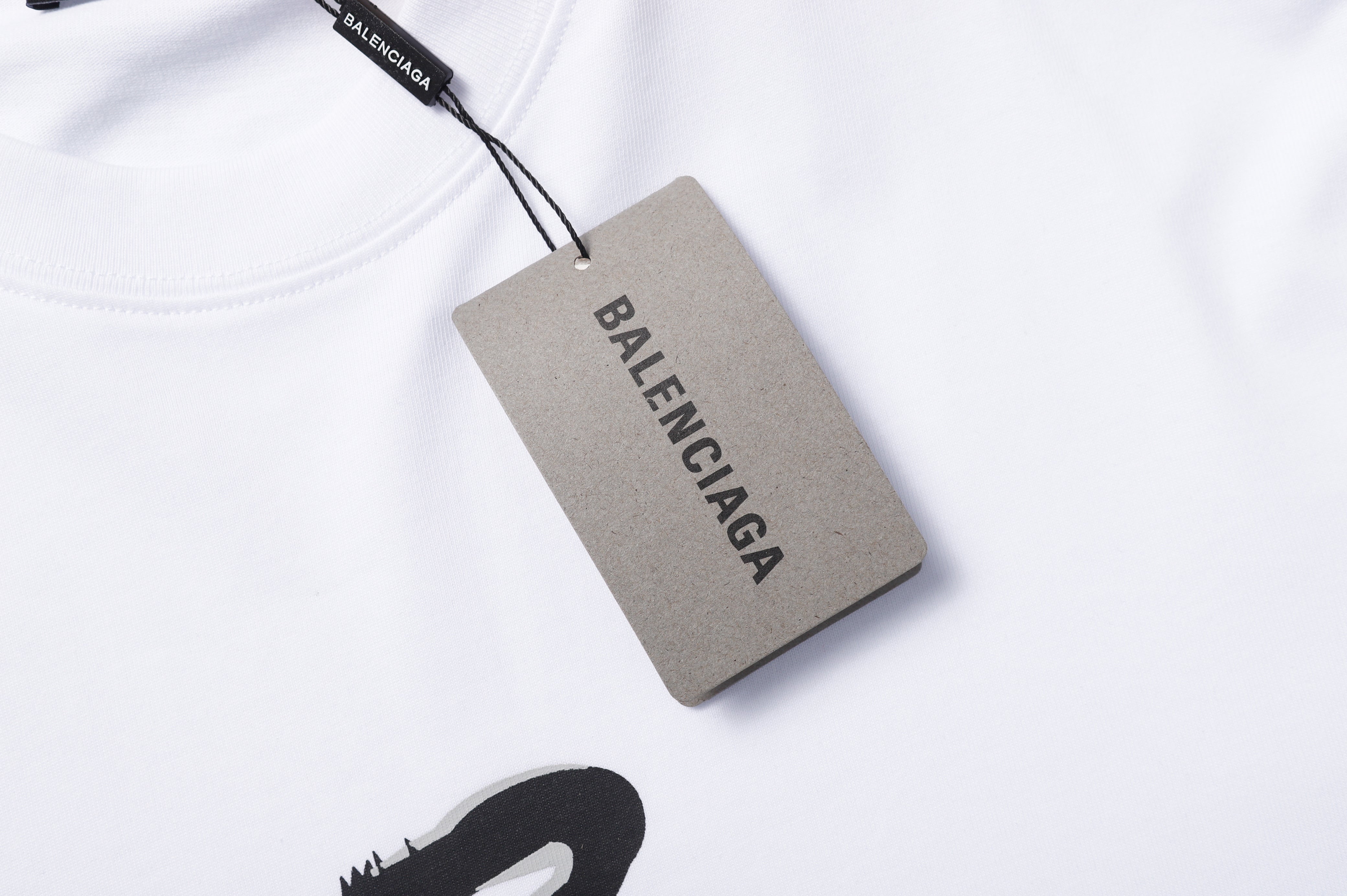 Camiseta Balenciaga X Supreme