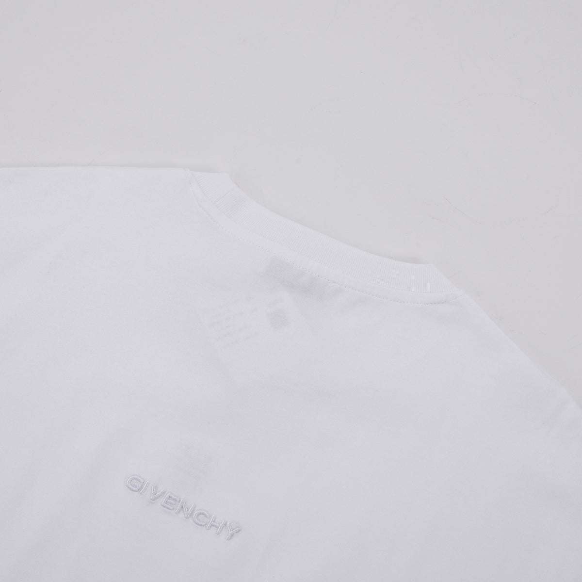 Camiseta Givenchy