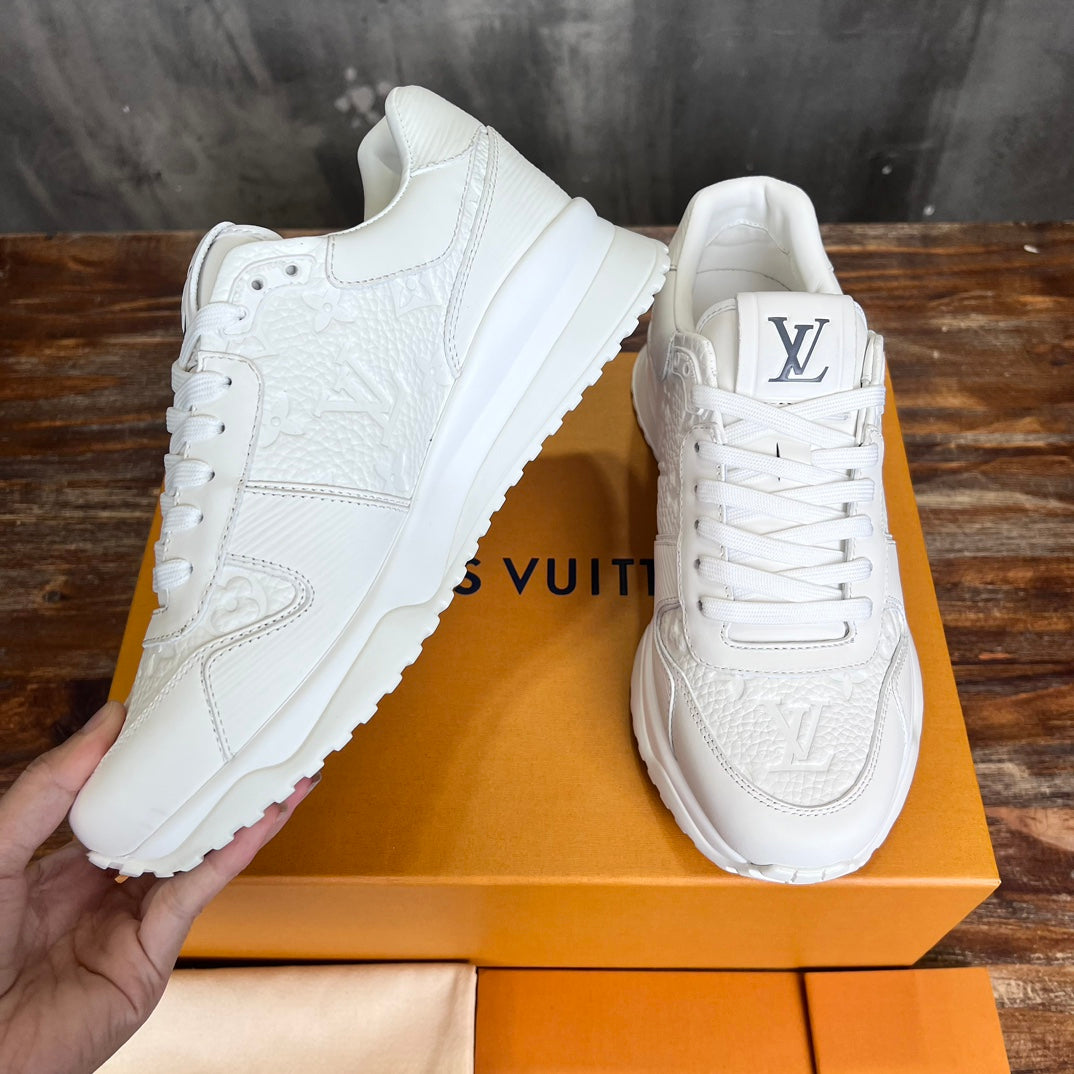 LOUIS VUITTON Run Away White
