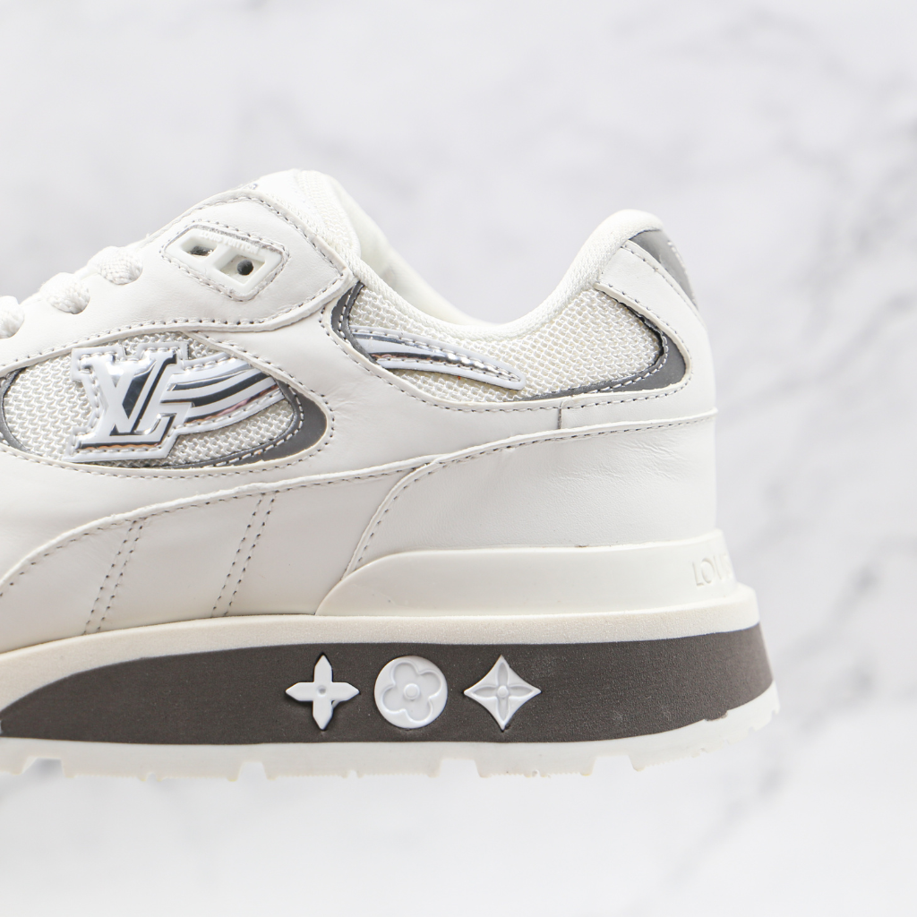 Run Away Sneakers Suede with Mesh White