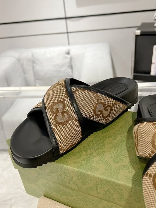 Chinelo Gucci Slipper Sandal Bege Monogram
