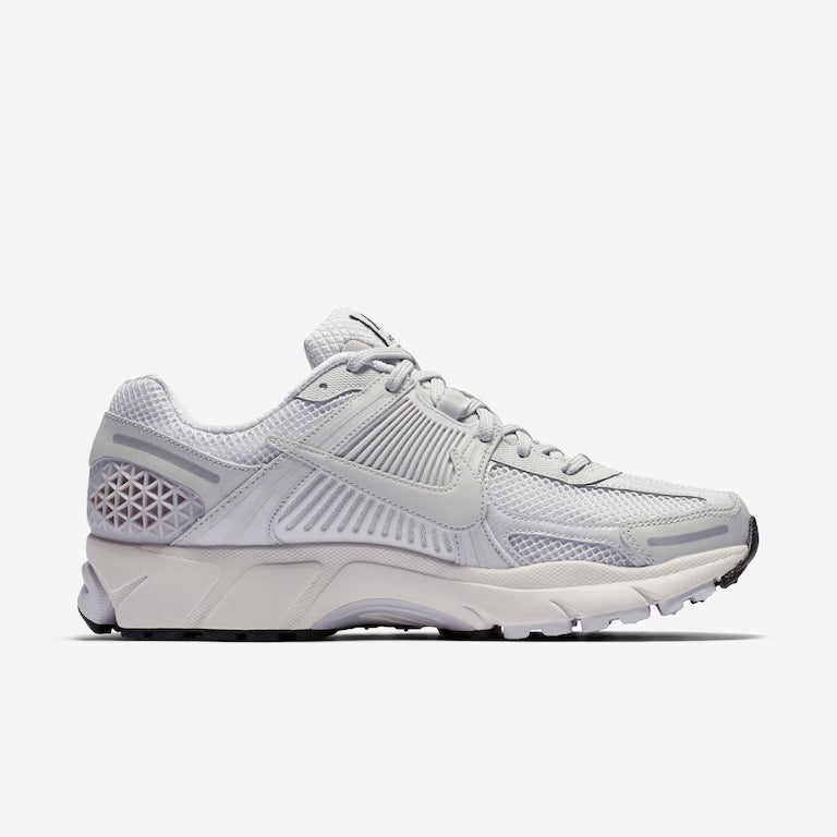 Tênis Nike Zoom Vomero 5 White