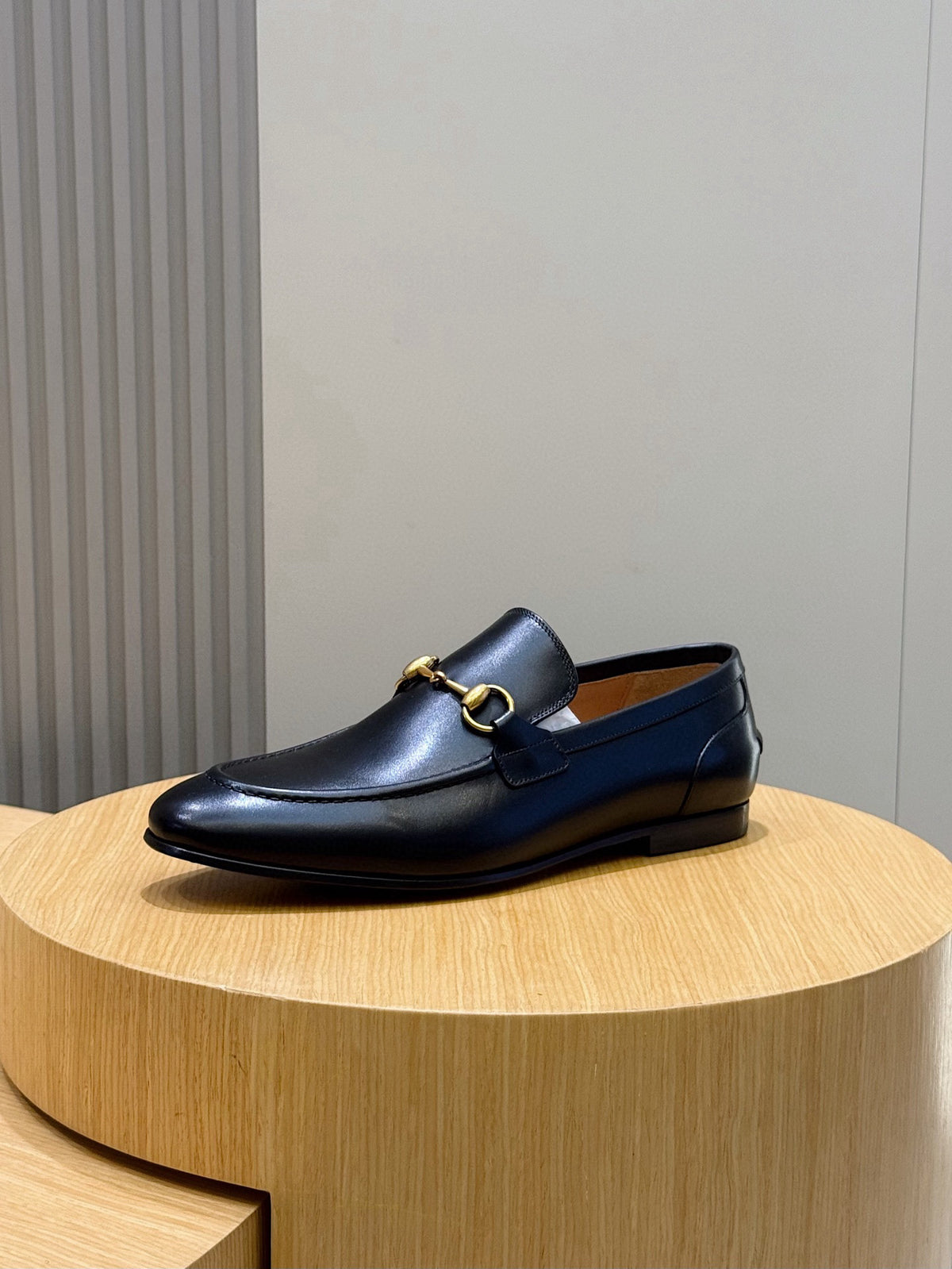 Sapato Gucci Emerald Horsebit Leather Black