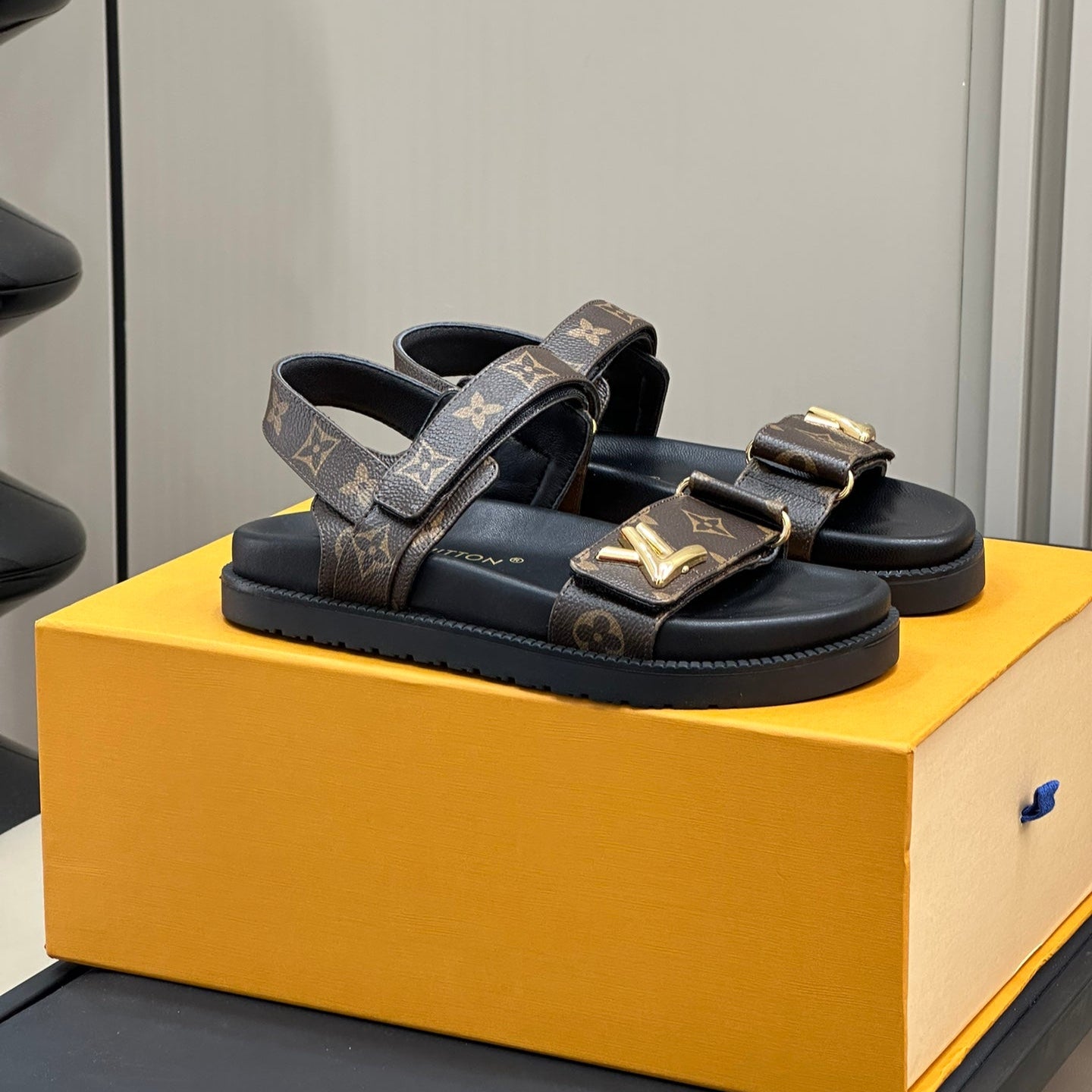 Sandal Vintange