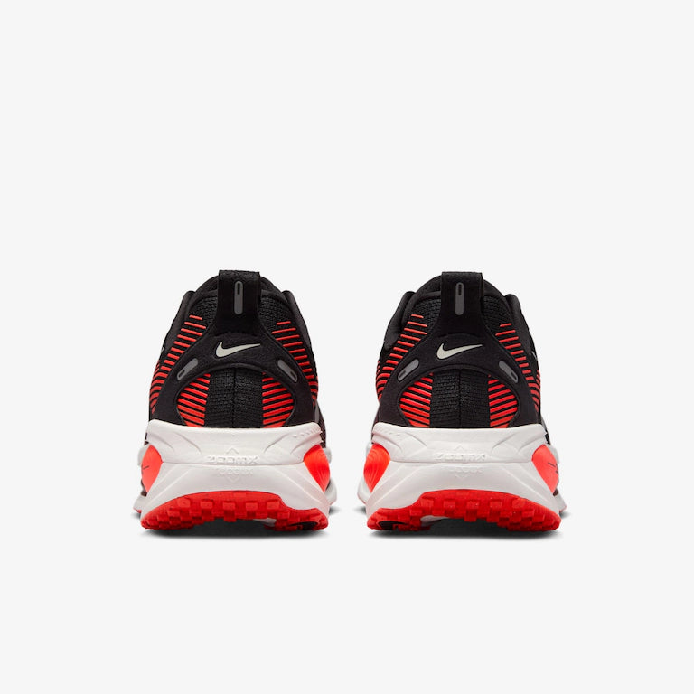 Tênis Nike Vomero 18 Black/Red