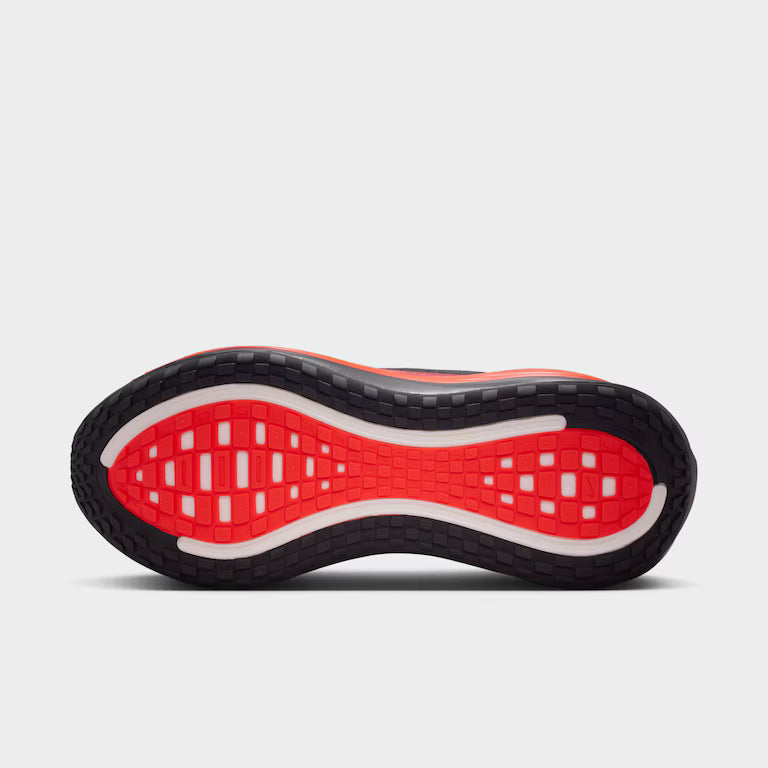 Tênis Nike Vomero Plus Preto/Red