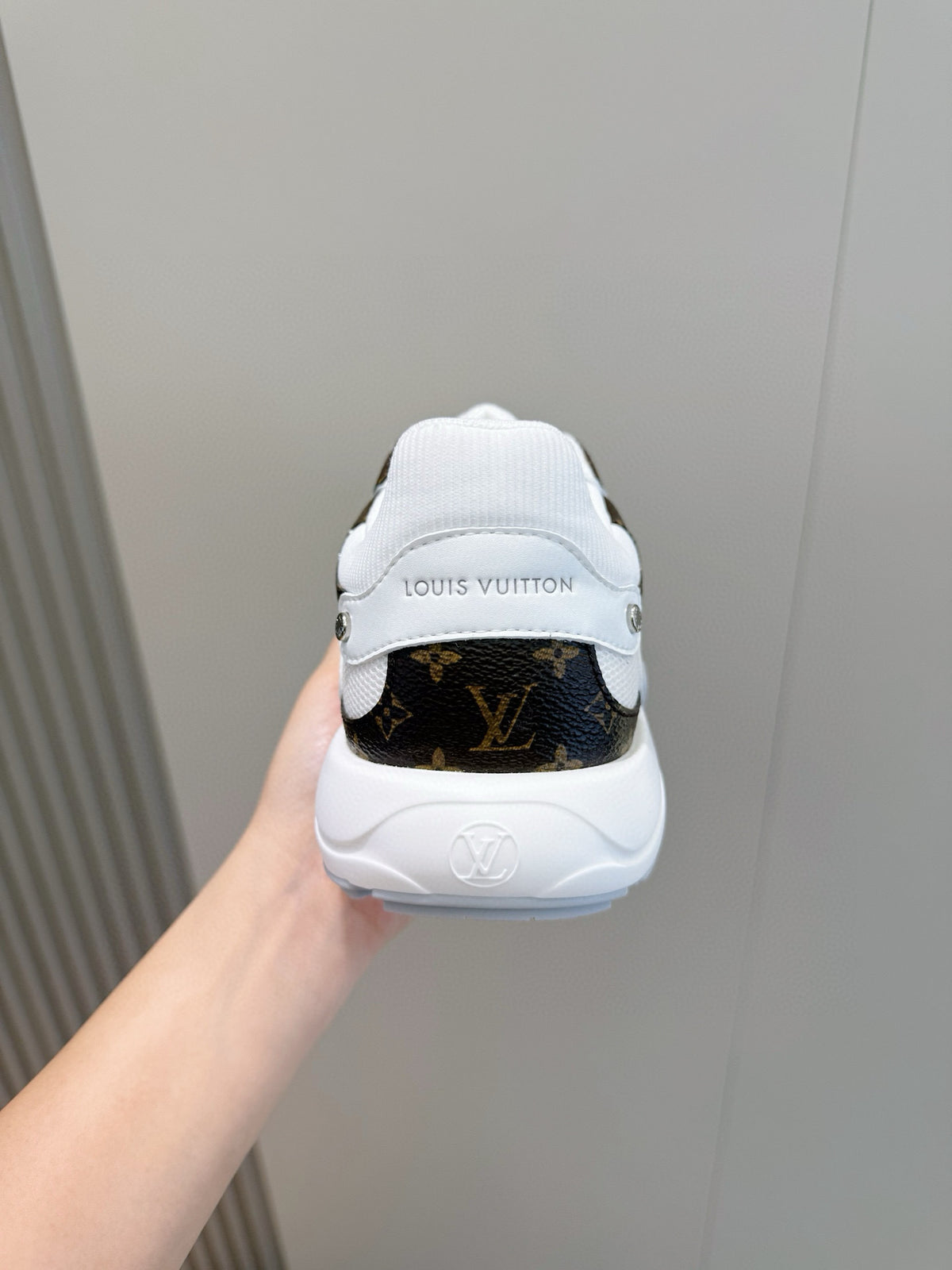 Tênis Louis Vuitton Olympia Women's White Sports Sneaker