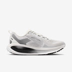 Tênis Nike Vomero 18 White/Black Details