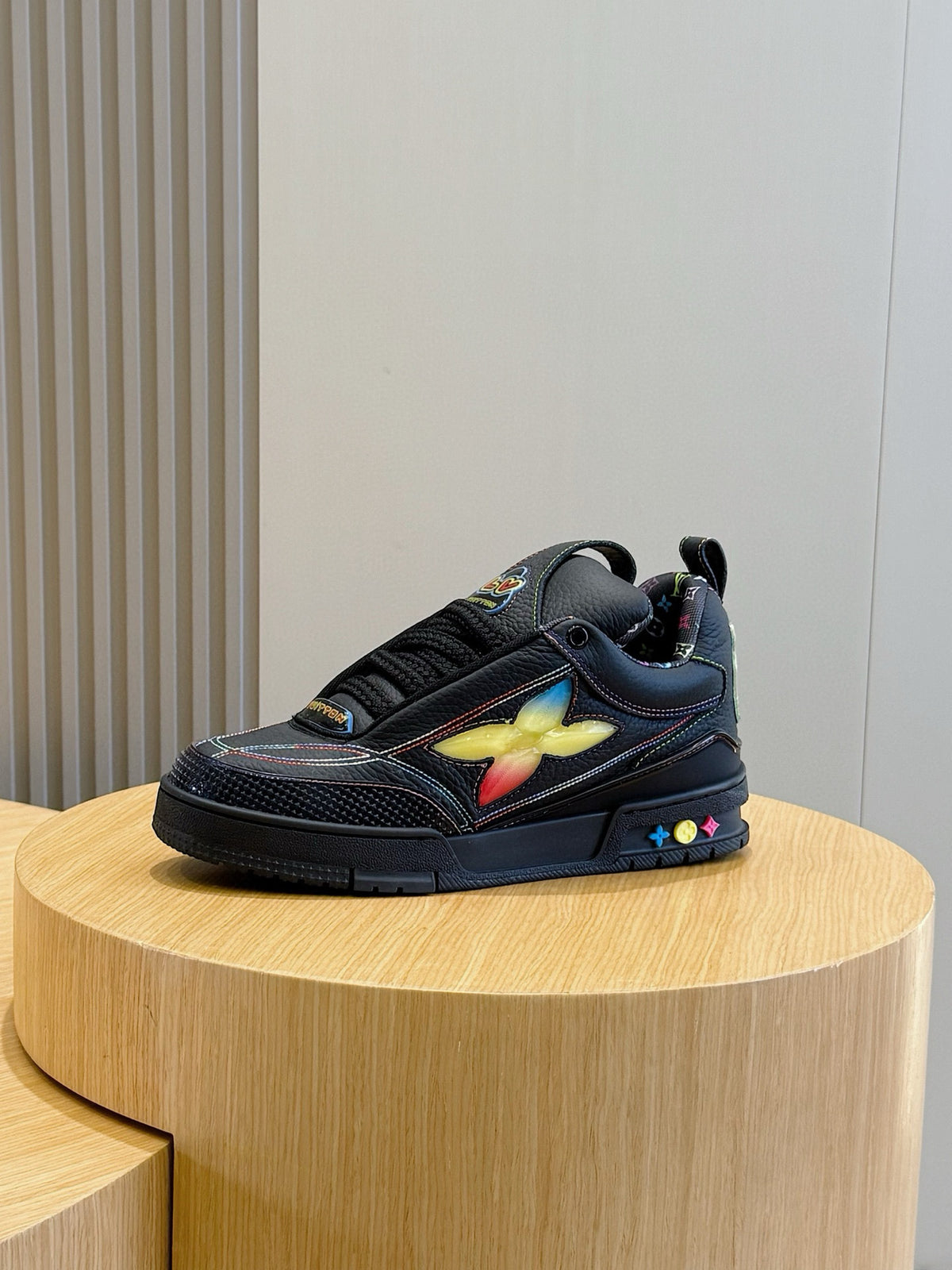 Tênis Louis Vuitton LV Skate Monogram Flowers Black