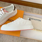 Time Out Debossed Monogram Leather White Pink (Pronta Entrega) Tam 35