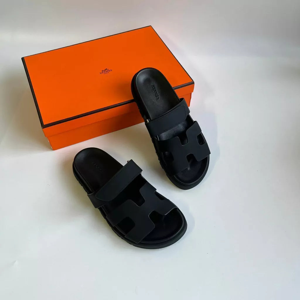 Hermes Chypre Black Flap Sandal Noir