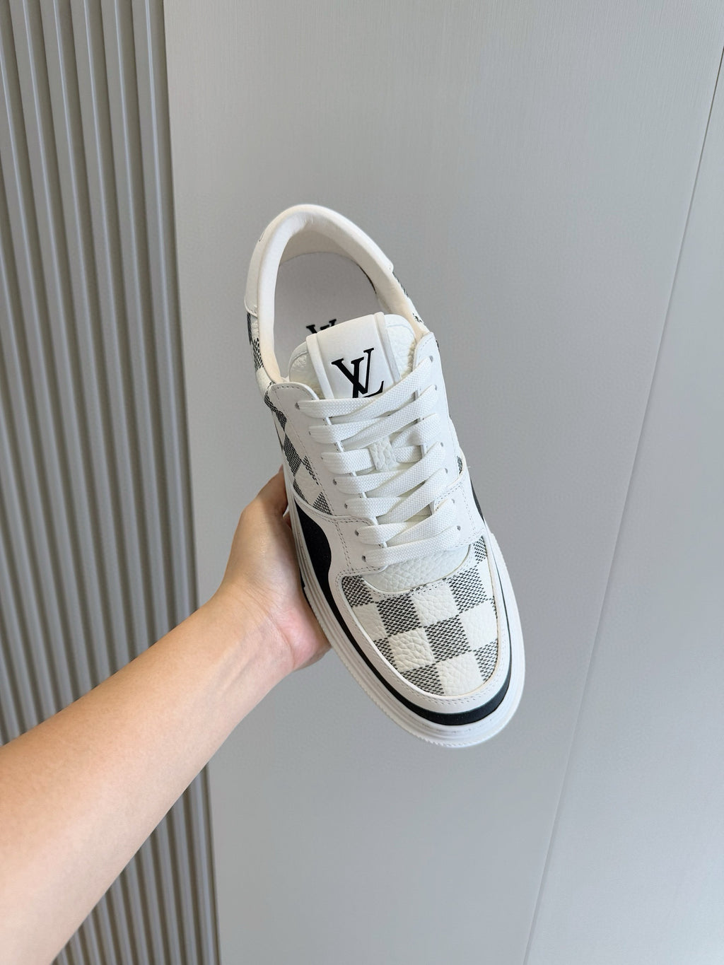 Tênis Louis Vuitton Ollie Black/White Monogram