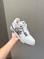 TÊNIS LOUIS VUITTON #54 TRAINER White Grey