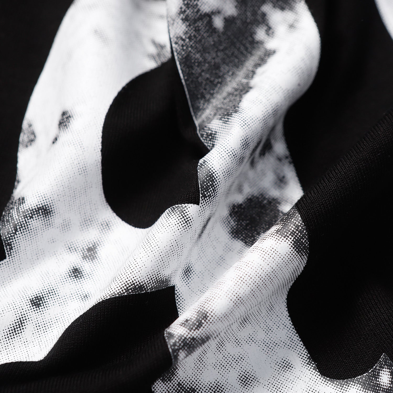 Camiseta Balenciaga black e white