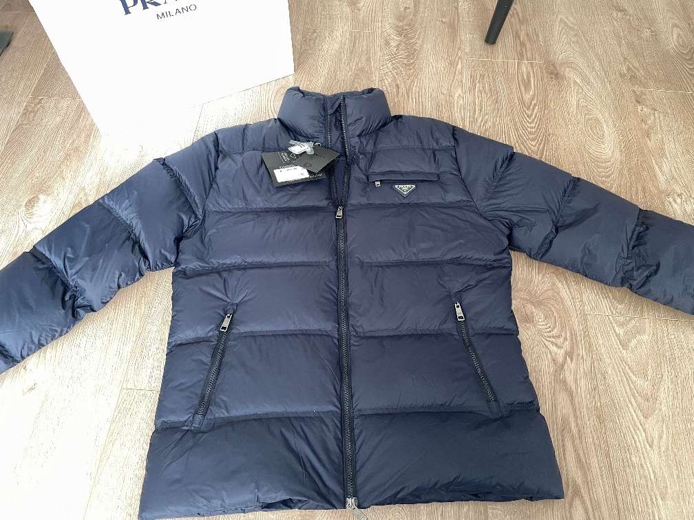 Jaqueta Prada Zip-Up Puffer Azul Marinho (Pronta Entrega) Tamanho M