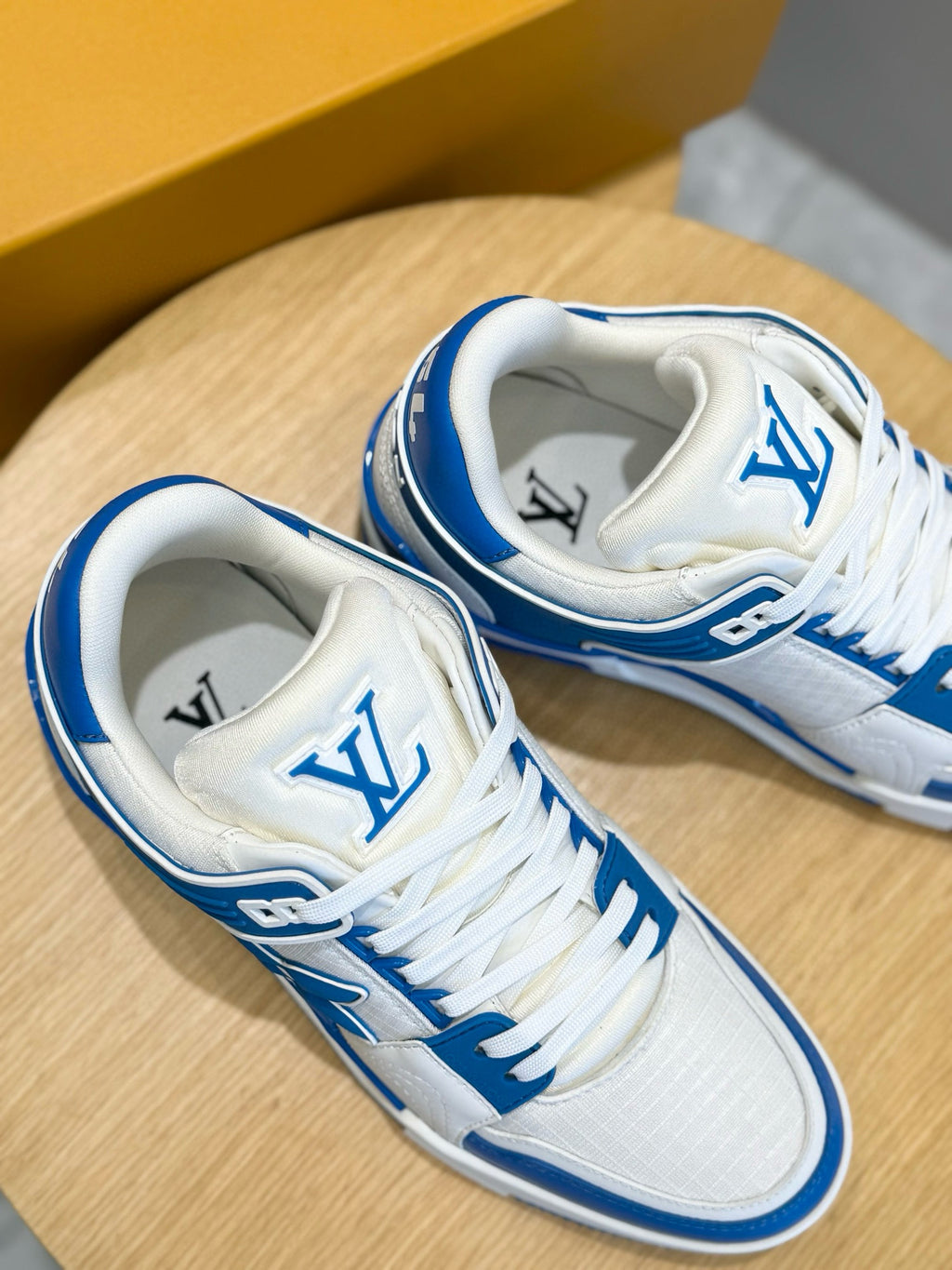 TÊNIS LOUIS VUITTON #54 TRAINER White Blue