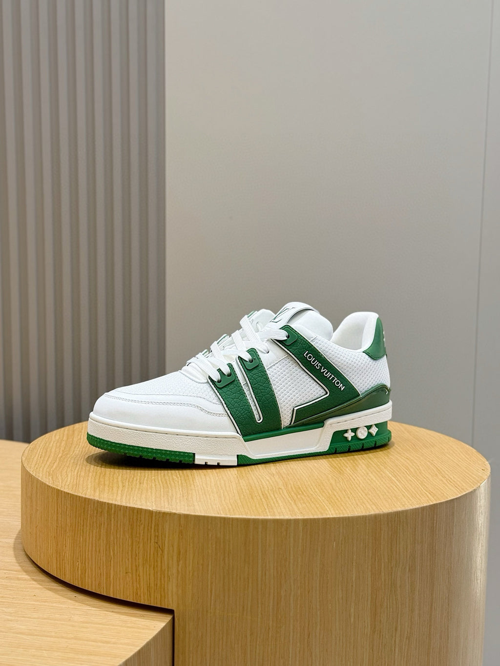 Tênis Louis Vuitton Trainer #54 Low Classic Verde