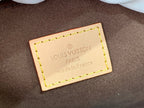 Pochette Métis East West Monogram Canvas Brown