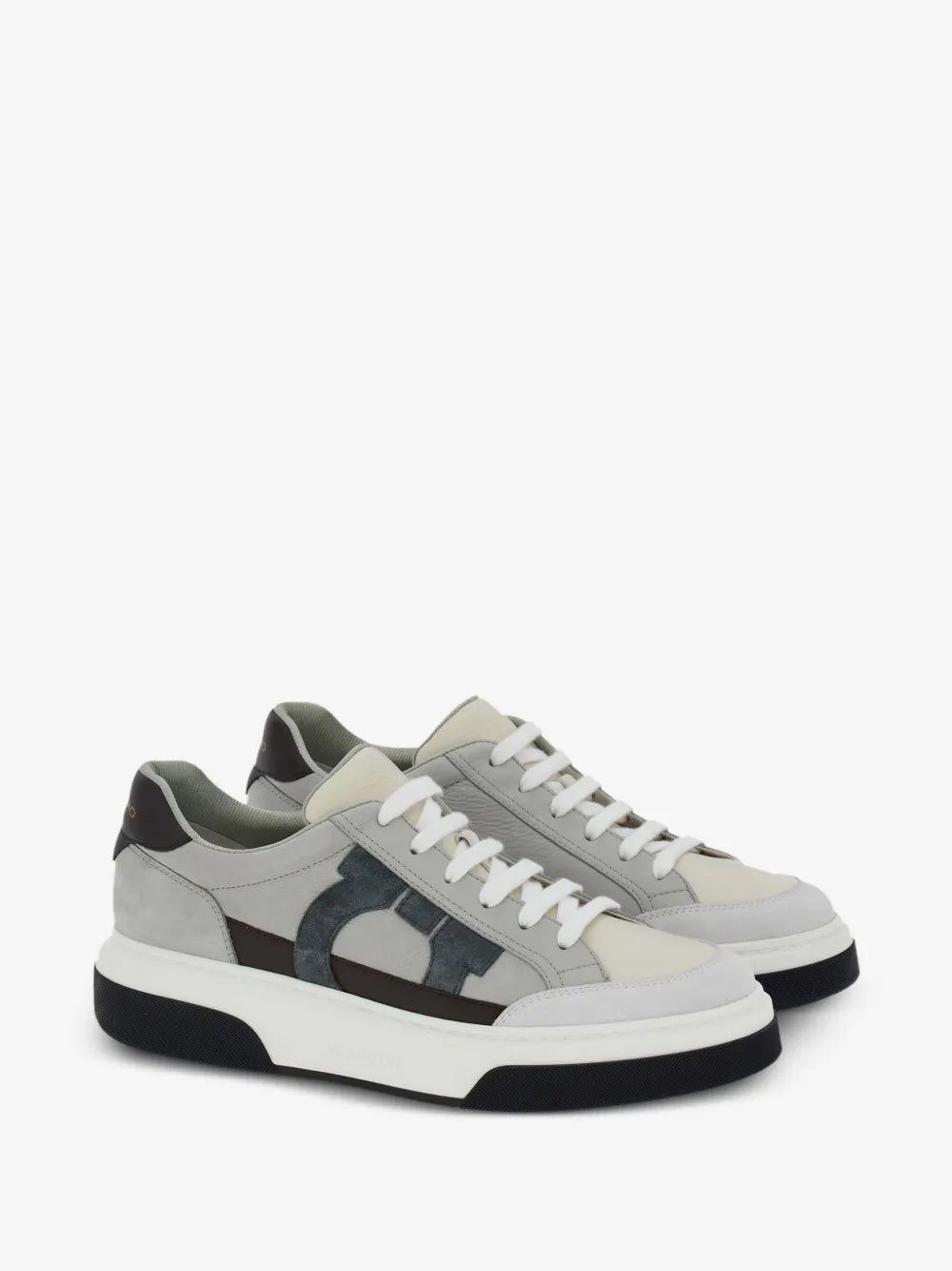 Tênis Ferragamo Gray & Off-White Low Cut Gancini Outline Sneakers