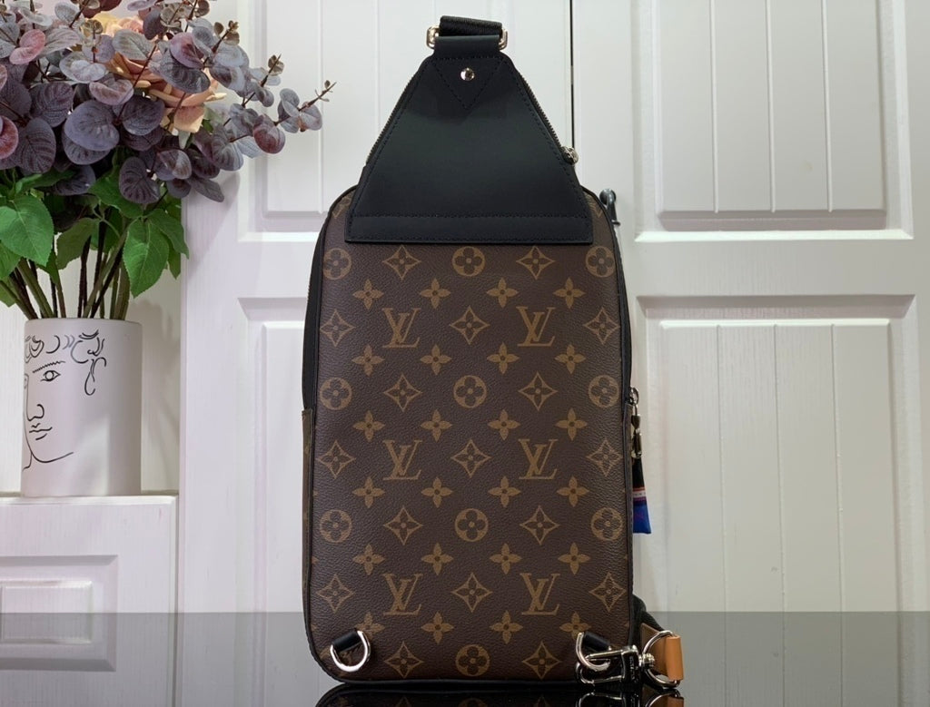 Bag Avenue Sling Bag