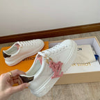 Time Out Debossed Monogram Leather White Pink (Pronta Entrega) Tam 35