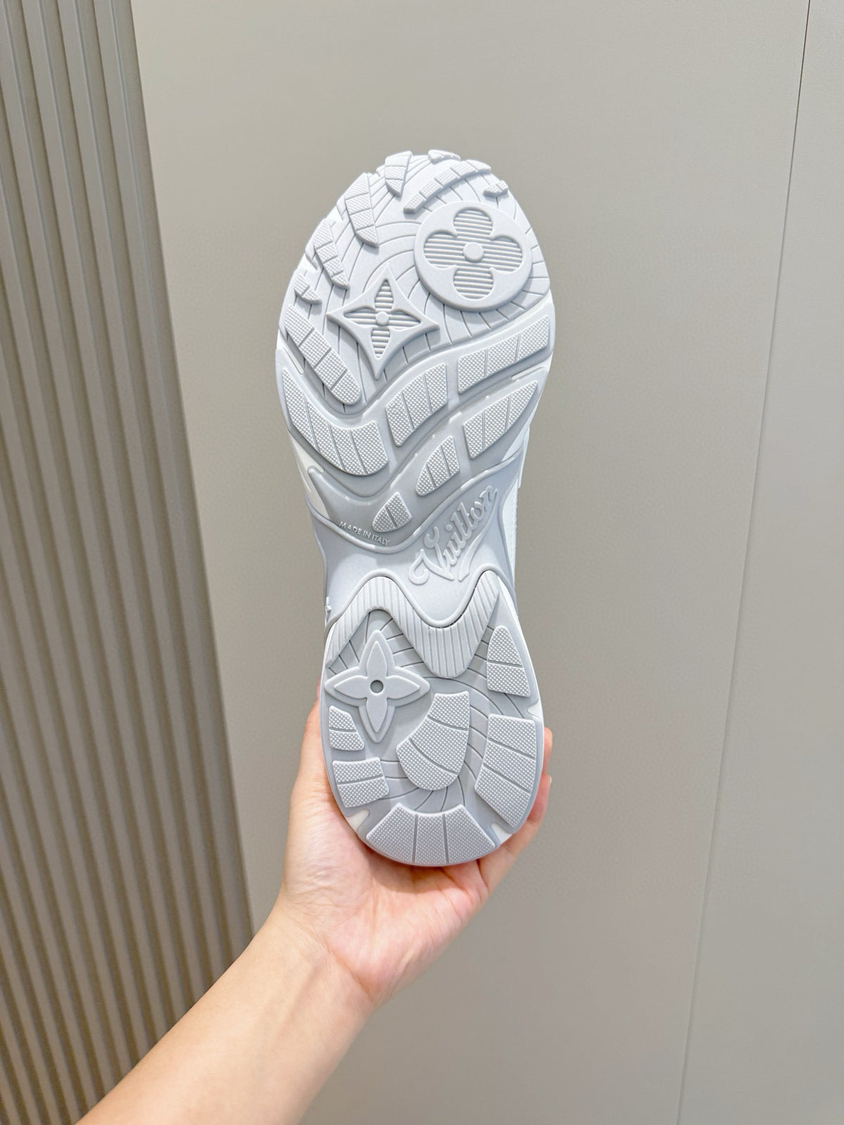 Tênis Louis Vuitton Olympia Women's White Sports Sneaker