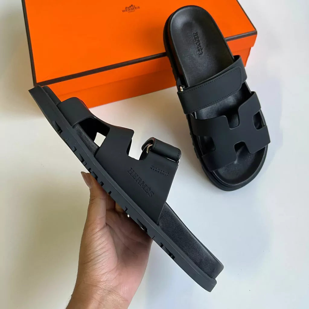 Hermes Chypre Black Flap Sandal Noir