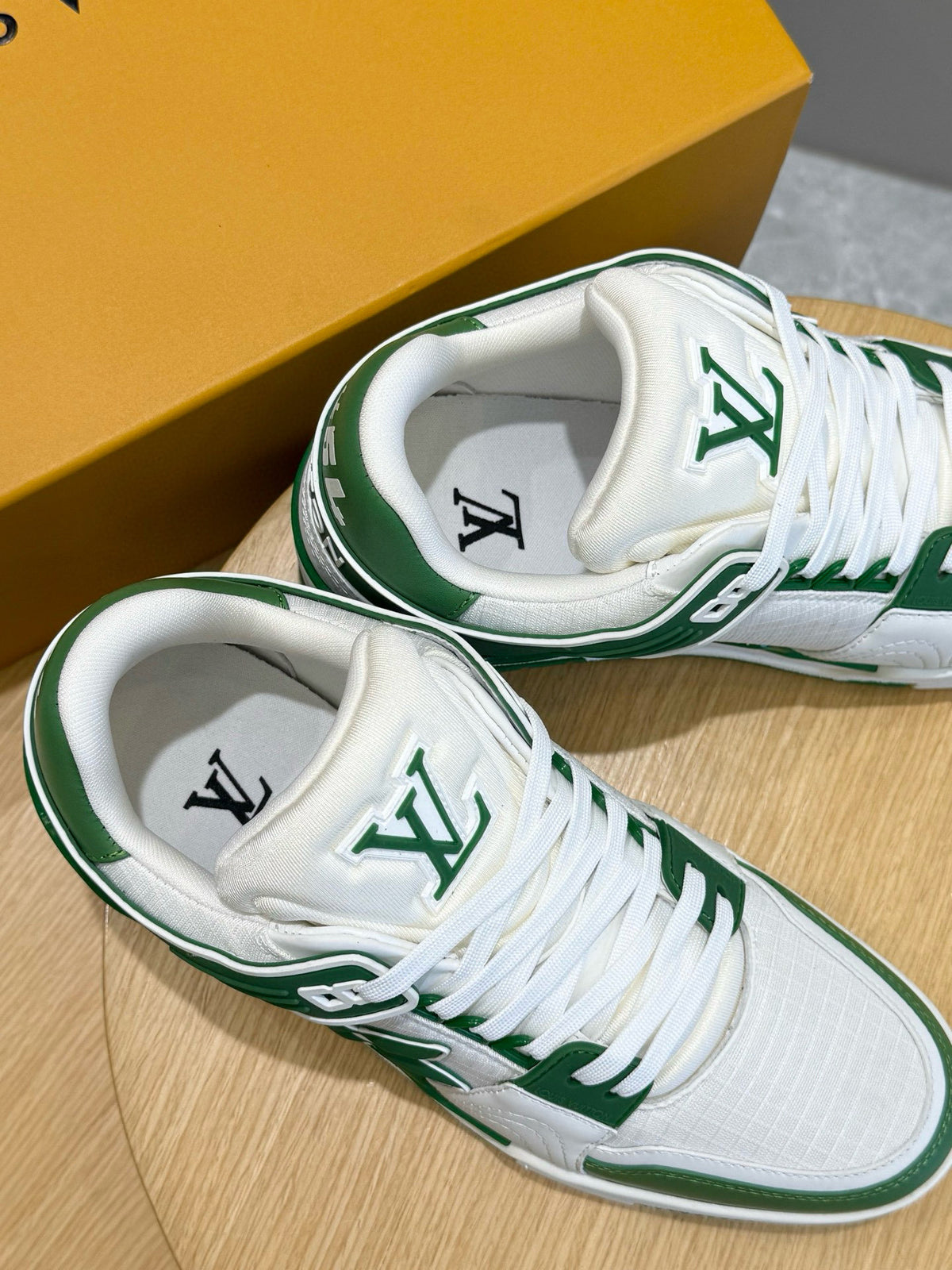 TÊNIS LOUIS VUITTON #54 TRAINER White Green